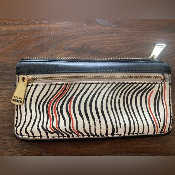 Fossil Preston Flap Snap Bi-fold Long
Wallet Clutch Zebra/Black Leather Zip - Picture 5 of 6